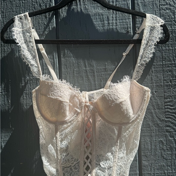 Victoria’s Secret lace up corset - Picture 3 of 7